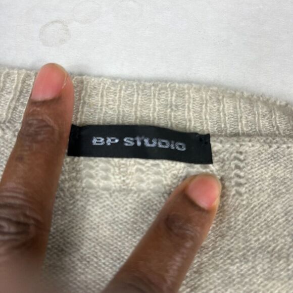 BP Studio Womens Cashmere V-Neck Sweater Gray Long Short Sleeve Pullover S/M - Picture 4 of 11